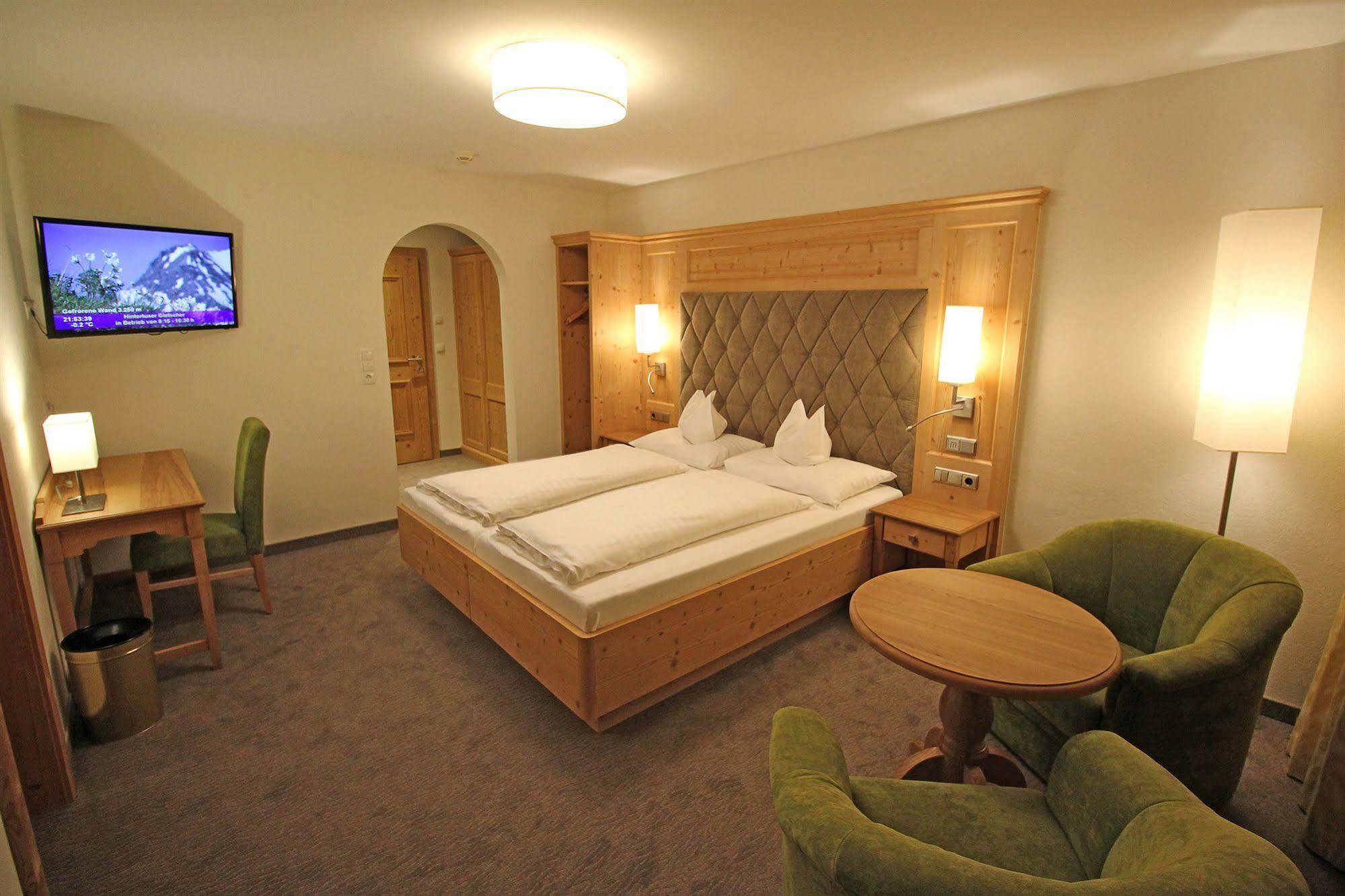טוקס Hotel Pension Sonnleiten מראה חיצוני תמונה